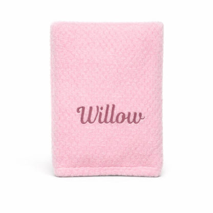 Personalised waffle fleece baby blanket – soft pink.